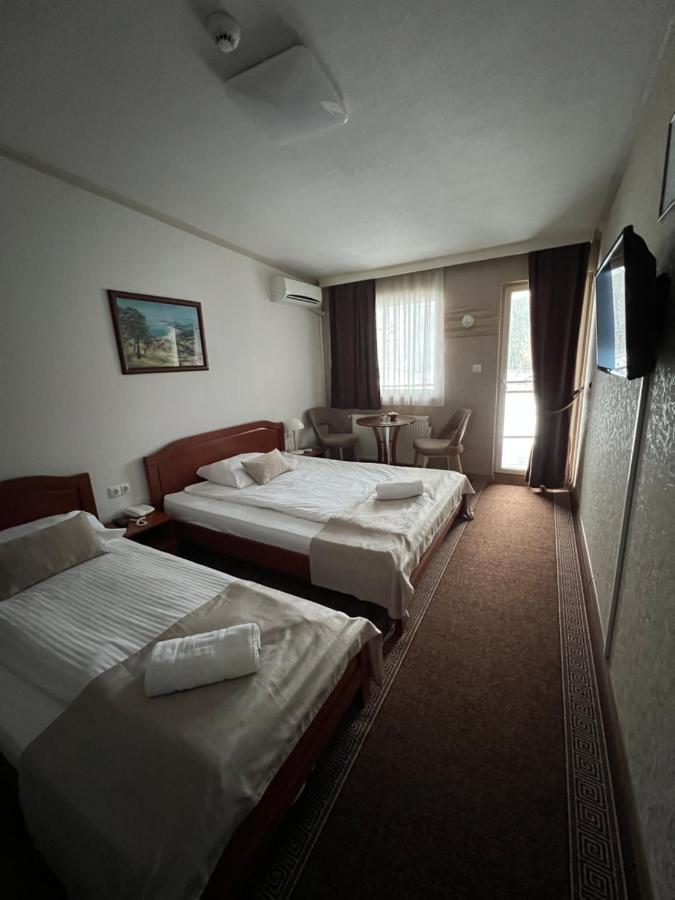 Hotel New Milenium Lukavac Exterior photo